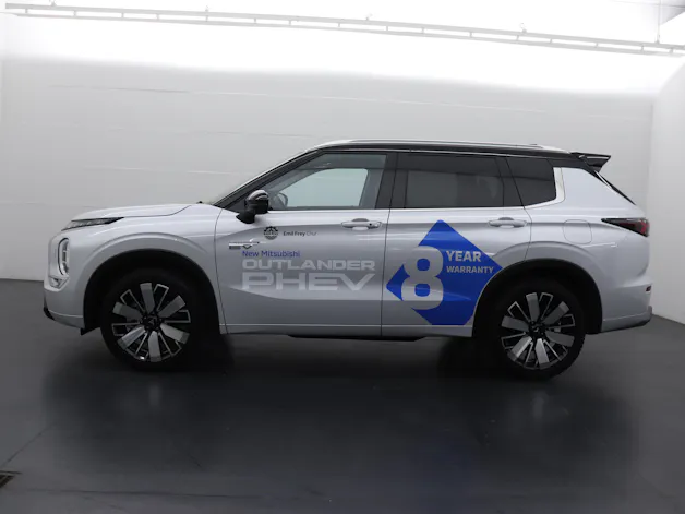 Mitsubishi Outlander 2.4 PHEV Instyle Blackline  4x4