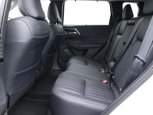 Mitsubishi Outlander 2.4 PHEV Instyle Blackline  4x4