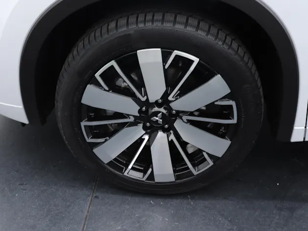 Mitsubishi Outlander 2.4 PHEV Instyle Blackline  4x4
