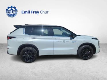 MITSUBISHI OUTLANDER 5