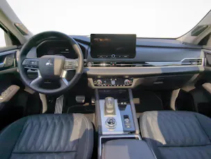 Mitsubishi Outlander 2.4 PHEV Instyle Blackline  4x4