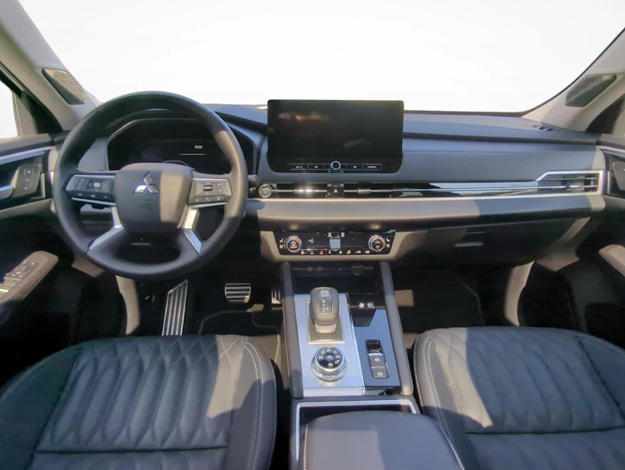 Fahrzeugbild MITSUBISHI OUTLANDER