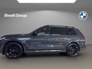 BMW X7 M50i