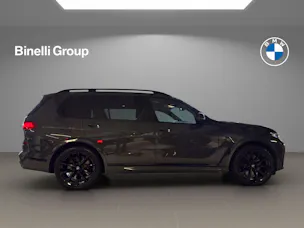 BMW X7 M50i
