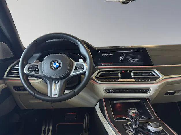 BMW X7 M50i