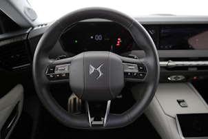 Vehicle image DS AUTOMOBILES DS4 1.6 E-Tense Rivoli