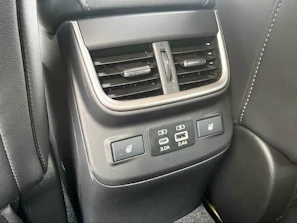 SUBARU OUTBACK 27