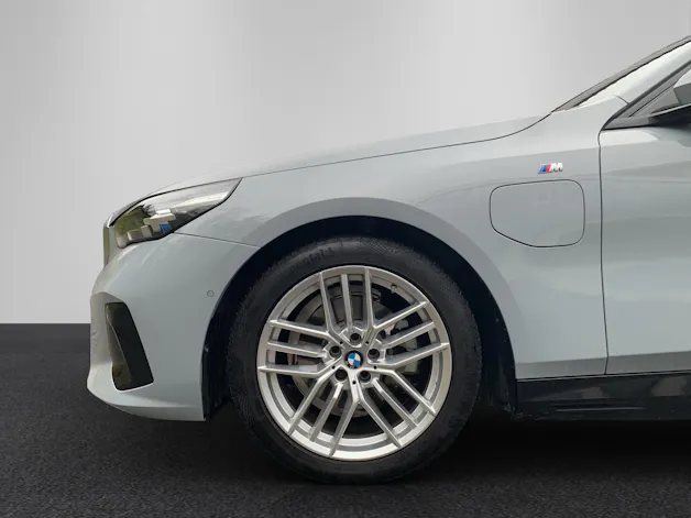 BMW 530e xDrive Touring M Sport *Leasingzins Aktion 0,9% oder 1,9%*