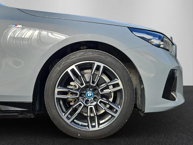 BMW 530e xDrive Touring M Sport *Leasingzins Aktion 0,9% oder 1,9%*
