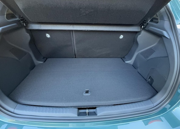 Vehicle image 16 Vehicle image 16