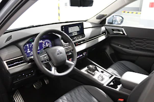 Fahrzeugbild MITSUBISHI Outlander 2.4 PHEV Instyle 4x4