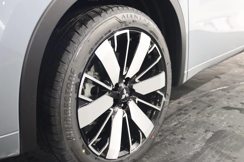 Fahrzeugbild MITSUBISHI OUTLANDER