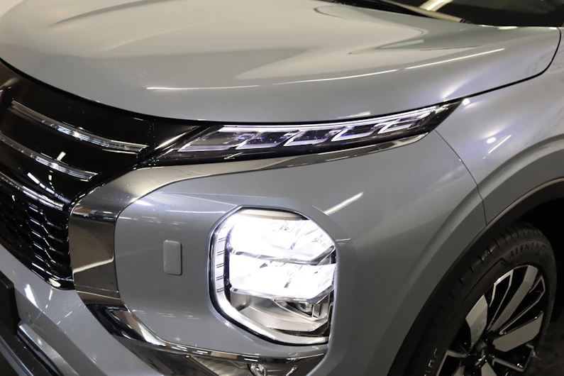 Fahrzeugbild MITSUBISHI OUTLANDER