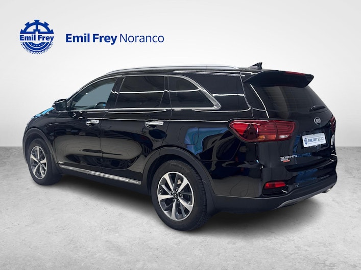 Vehicle image KIA SORENTO