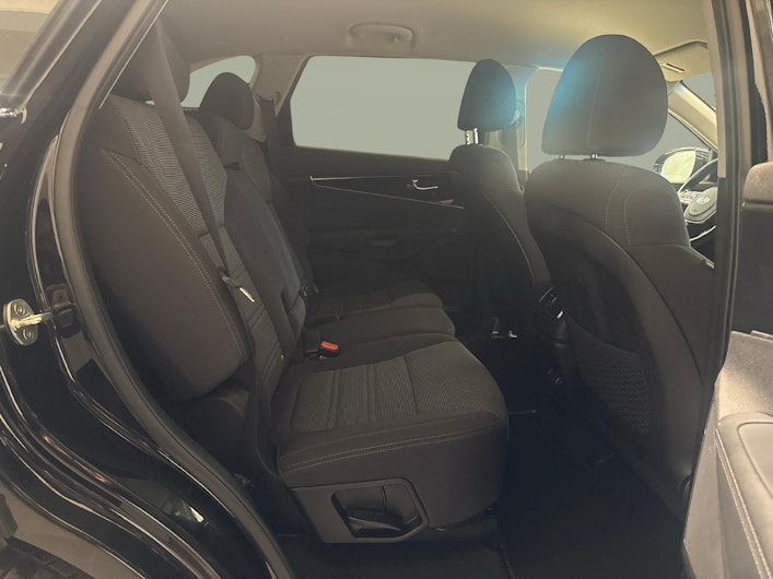 Vehicle image KIA SORENTO