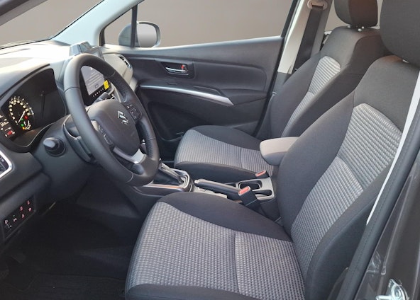 Vehicle image 4 Vehicle image 4