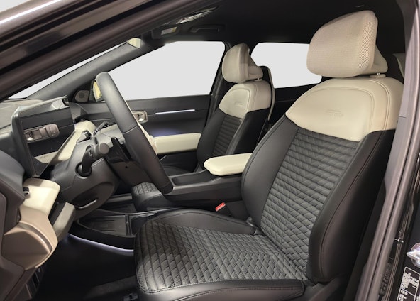 Vehicle image 8 Vehicle image 8