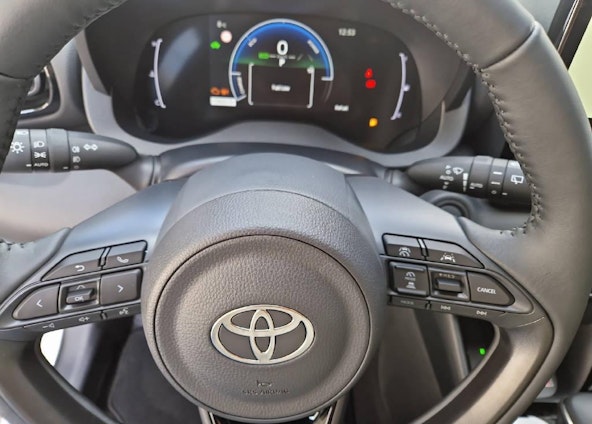 Vehicle image 15 Vehicle image 15