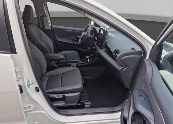 Vehicle image 9 Vehicle image 9