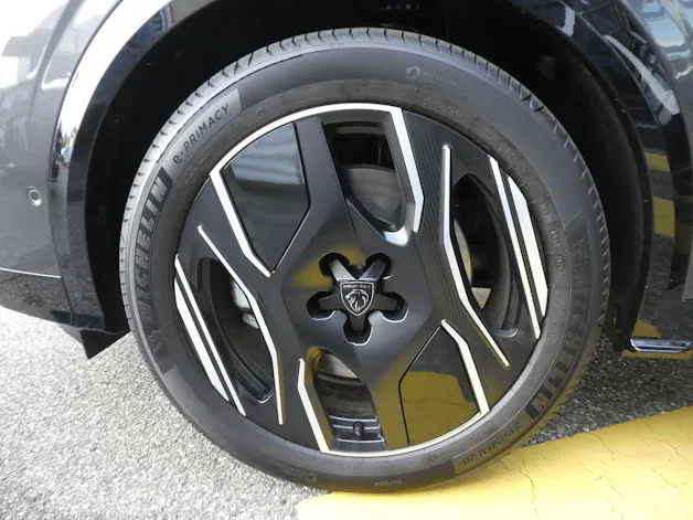 Peugeot 3008 E-Launch Edition AWD