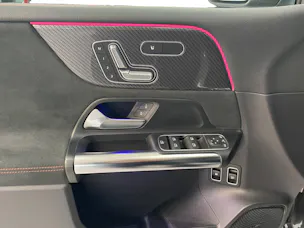 Mercedes-Benz B 250 e AMG Line