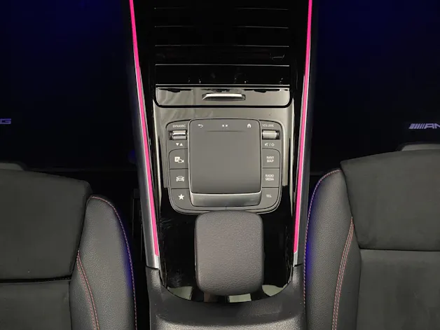 Mercedes-Benz B 250 e AMG Line