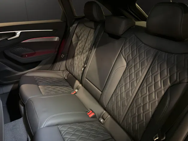 Audi A6 Avant TFSI quattro 270 kW S tronic