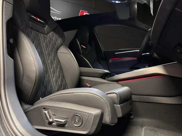 Audi A6 Avant TFSI quattro 270 kW S tronic