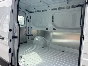 Nissan Interstar dCi 150 3.5 L2H2 N-Connecta