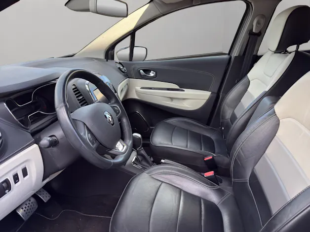 RENAULT Captur 1.3 T 16V Initiale Paris EDC