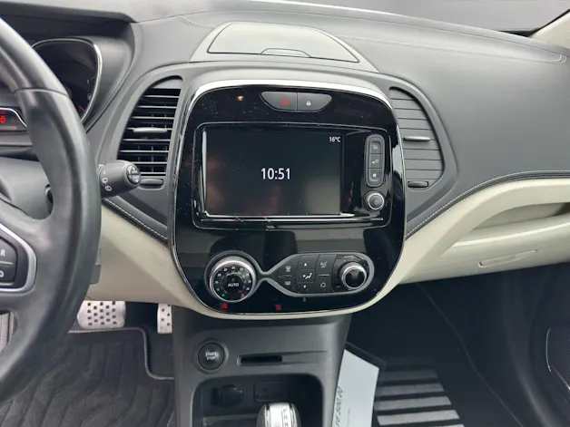 Renault Captur 1.3 T 16V Initiale Paris EDC