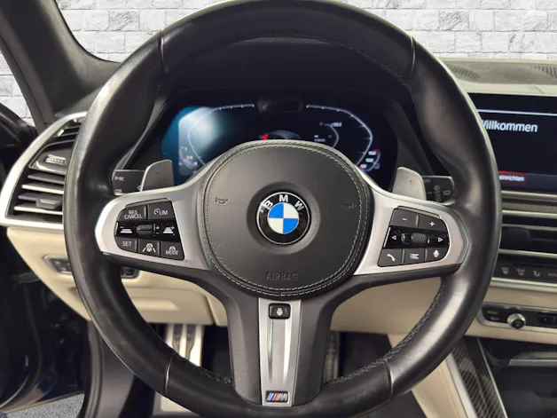 BMW X5 xDrive M50i