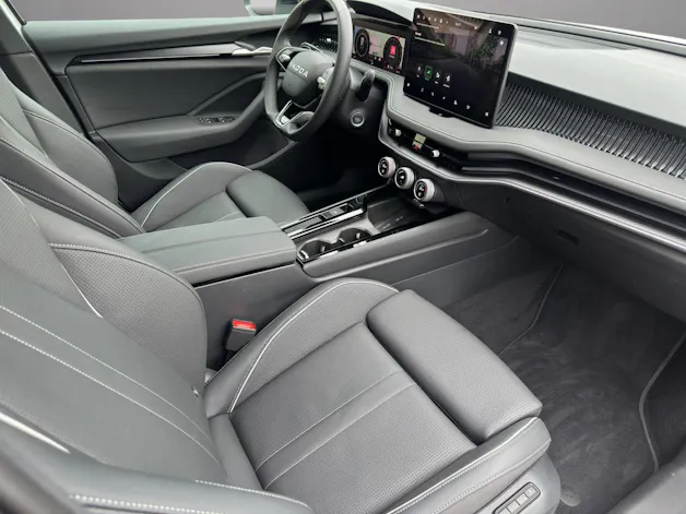 Škoda Superb Combi 2.0 TSI Sportline 4x4 DSG