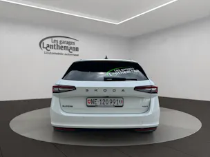 Škoda Superb Combi 2.0 TSI Sportline 4x4 DSG