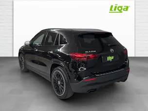 Mercedes-Benz GLA 250 AMG Line 4 Matic Swiss Star