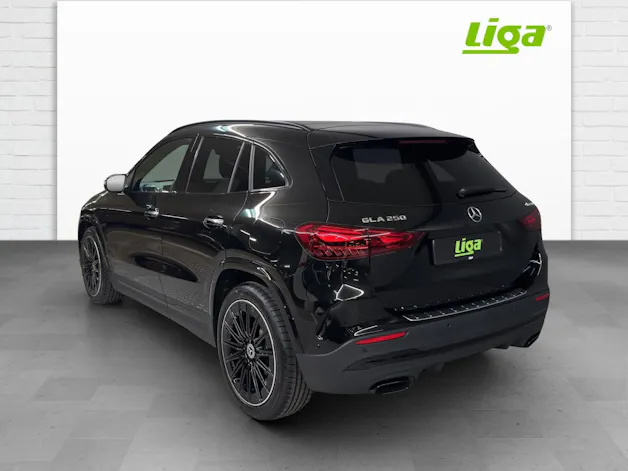 Mercedes-Benz GLA 250 AMG Line 4 Matic Swiss Star