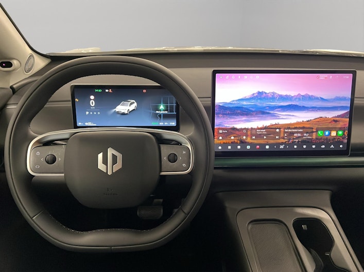 Vehicle image LEAPMOTOR C10