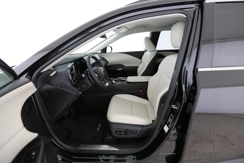 Vehicle image LEXUS RX