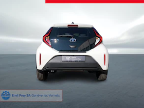 https://vehicle.imgix.net/4080273/0e9fe976-c101-4687-bfcd-dd8ca782bb28.jpg