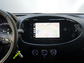 https://vehicle.imgix.net/4080273/a836033e-af75-463e-939d-8ce970129cc7.jpg