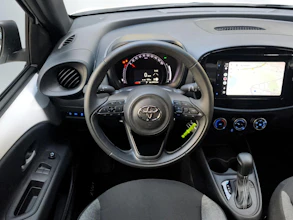 https://vehicle.imgix.net/4080273/eacc76c3-16b8-4ae3-9822-04892975f8ba.jpg