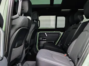 Land Rover Defender 110 3.0 D I6 300 75th Edition - Equipaggiato di gancio traino elettrico