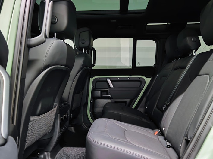 Vehicle image LAND ROVER DEFENDER