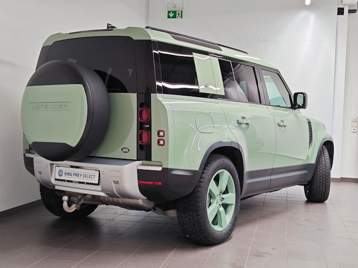 Vehicle image LAND ROVER DEFENDER