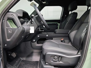 Vehicle image LAND ROVER Defender 110 3.0 D I6 300 75th Edition