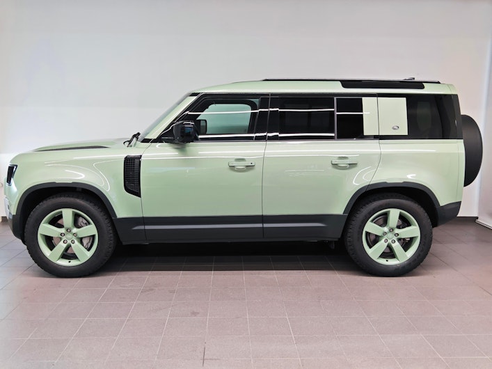 Vehicle image LAND ROVER DEFENDER