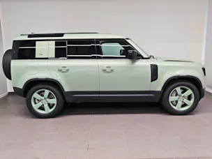 Land Rover Defender 110 3.0 D I6 300 75th Edition - Equipaggiato di gancio traino elettrico