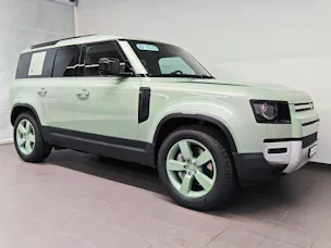 Land Rover Defender 110 3.0 D I6 300 75th Edition - Equipaggiato di gancio traino elettrico