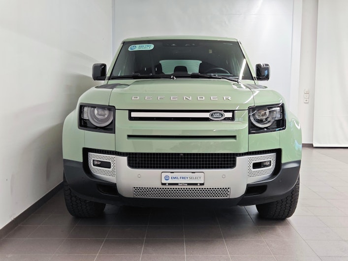 Vehicle image LAND ROVER DEFENDER