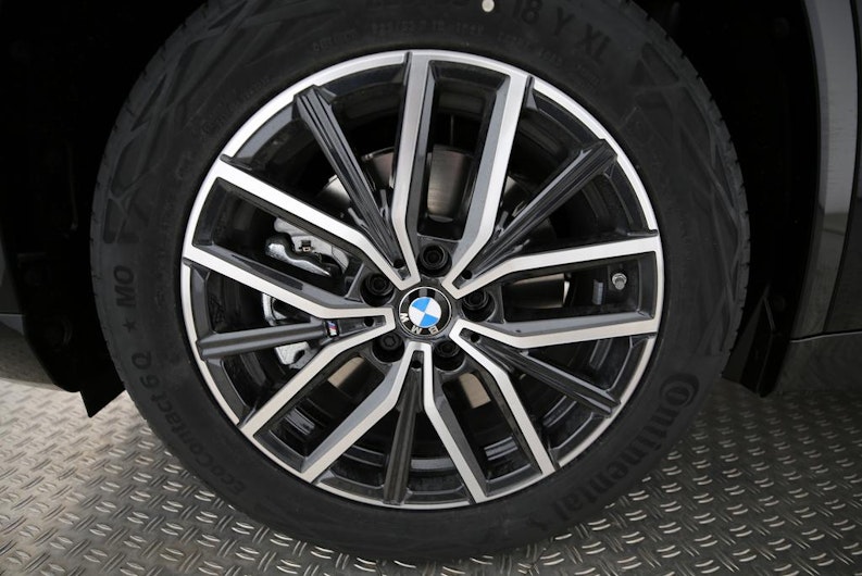 Vehicle image BMW X1